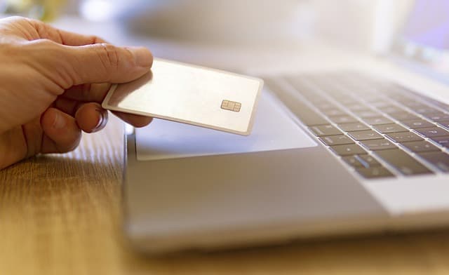 How to Withdraw Money from Vinted: A Detailed Guide to Payments